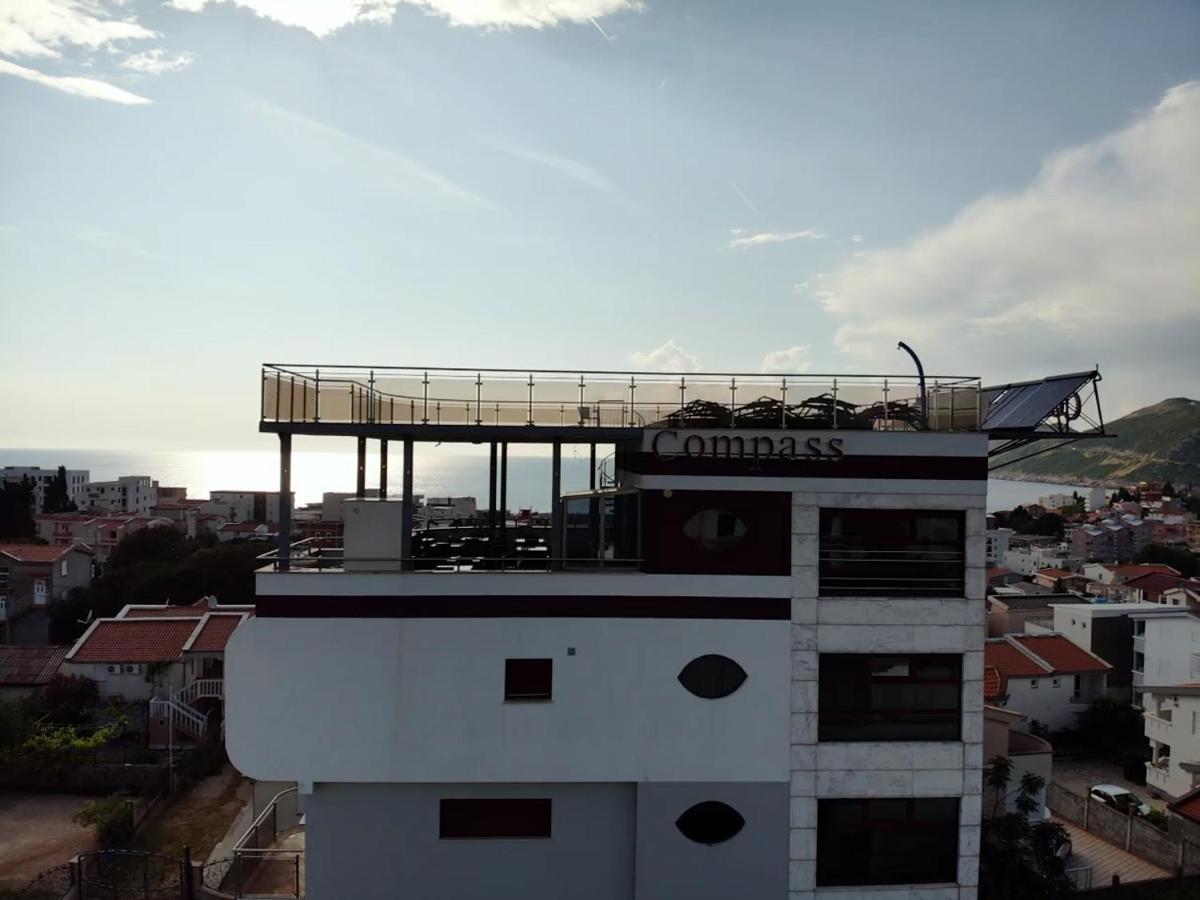 Compass Aparthotel Добра вода Екстериор снимка