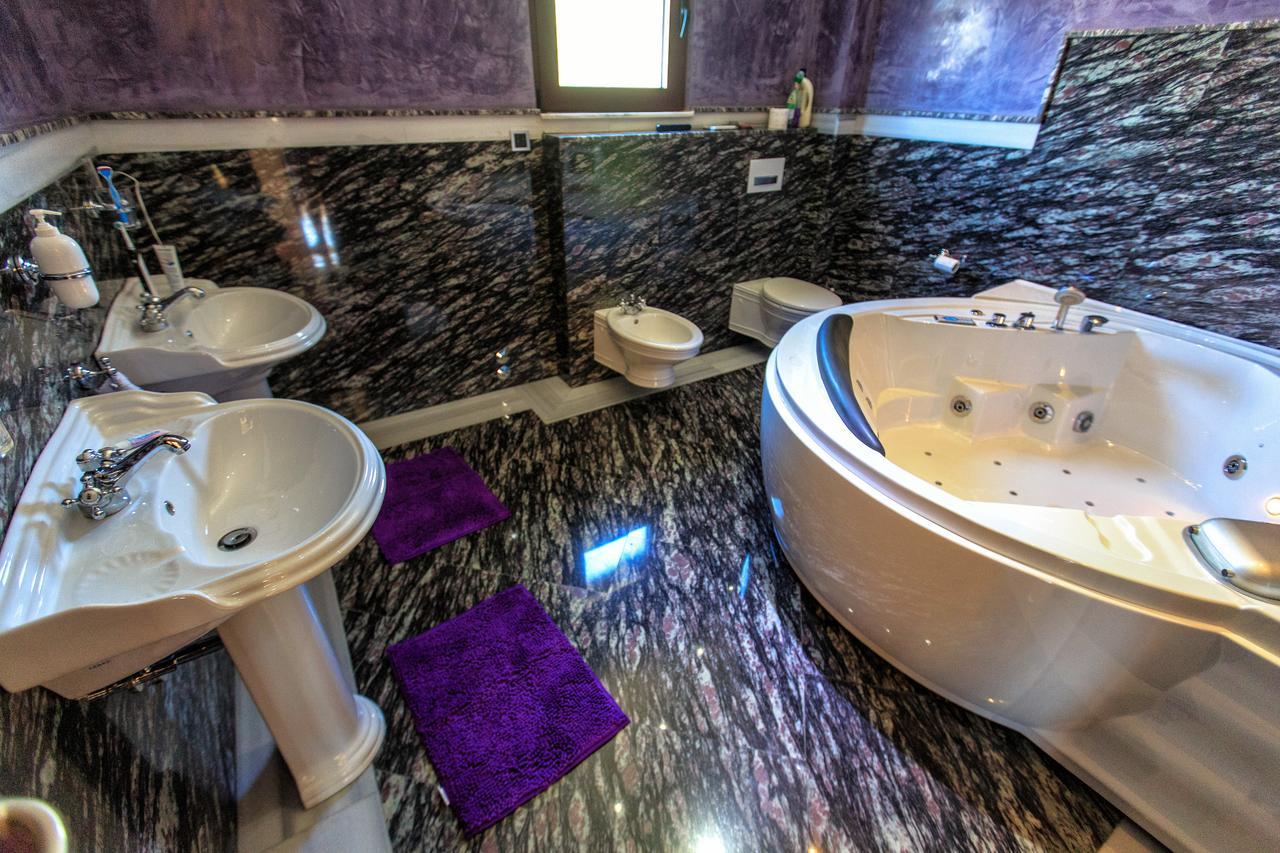 Compass Aparthotel Добра вода Екстериор снимка