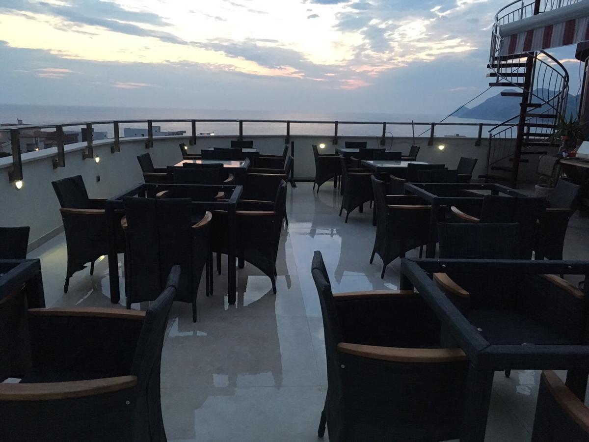 Compass Aparthotel Добра вода Екстериор снимка