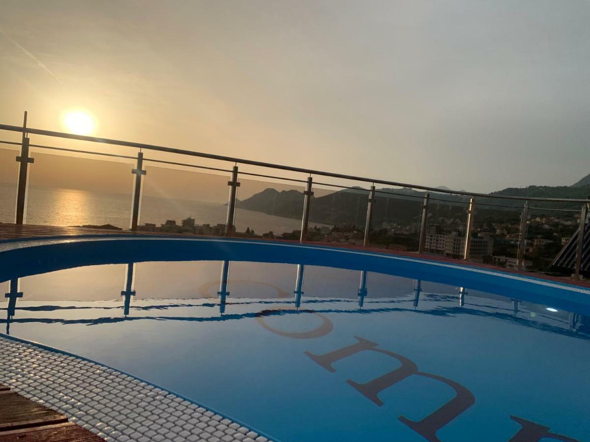 Compass Aparthotel Добра вода Екстериор снимка